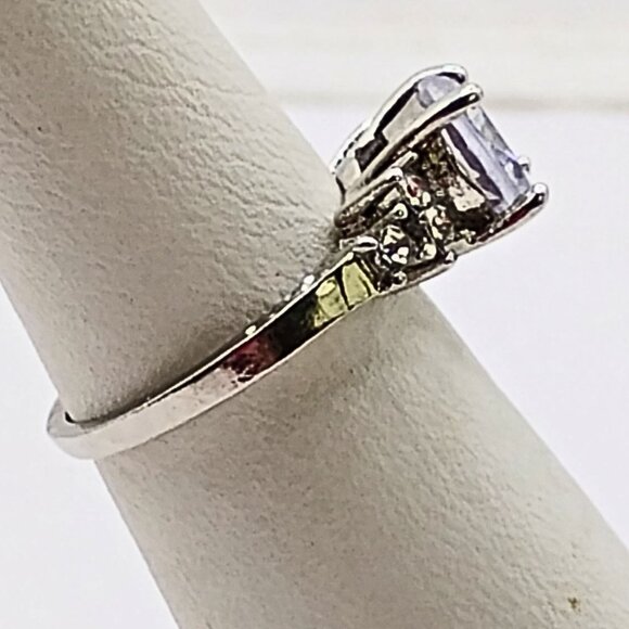 Vintage Womens Silver Plated Alexandrite Simulated Diamond Ring Size 5.5 Pinky - Picture 4 of 8
